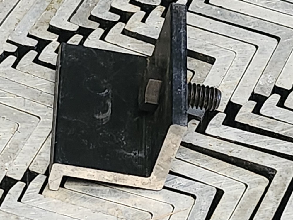 290 Solar Panel “Z” Clips Aluminum Hold Downs 1×1.5″ Priority Mail Flat Rate Box