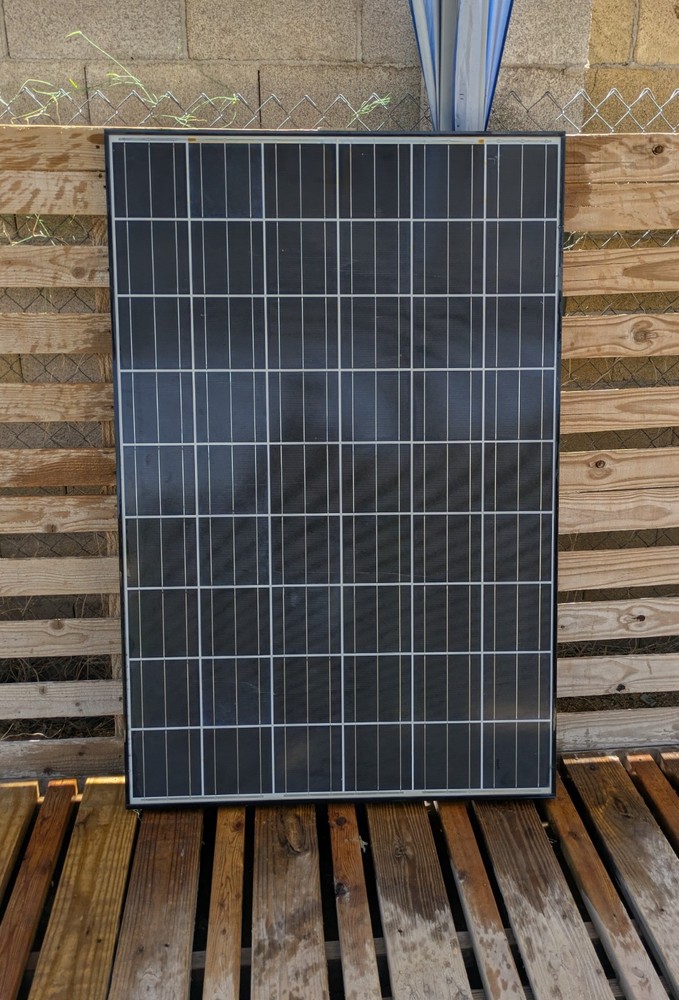 Kyocera KD210GX-LPU Solar Panels Lot of 30 Pieces.