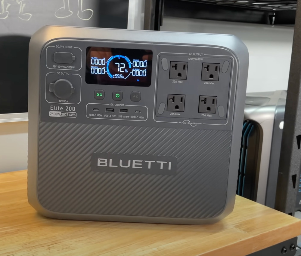 BLUETTI Elite200V2 2600W Portable Power Station for Road Trip/Off-grid/Emergency