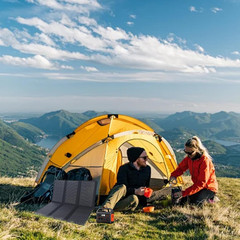 60W High Efficiency Portable Solar Panel Charger for Camping & Power Outages