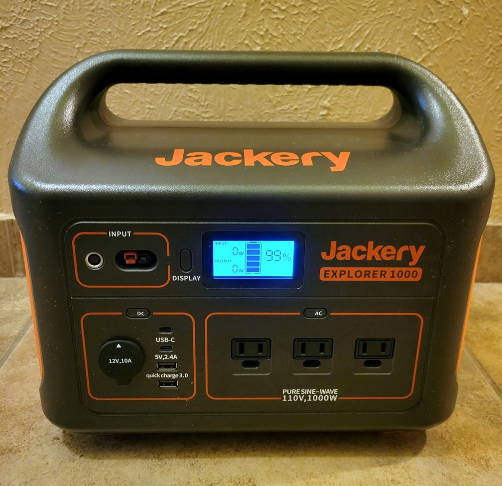 Jackery Explorer 1000 Solar Generator + 2x 100W SolarSaga Panels Bundle