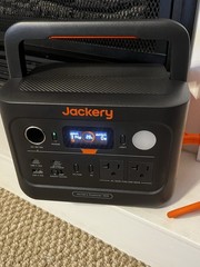 jackery solar generator explorer 300w 288wh BRAND NEW SEALED!