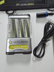 Goal Zero Nomad 7 Portable Solar Panel & Guide 10 AA / AAA Battery Charger WORKS