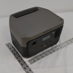 EcoFlow River 2 Portable Power Station For Camping w Cords Powers On READ #J4882