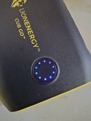 New LION ENERGY Solar Panel Battery Pack Off Grid Charger Power Supply 12v 120v
