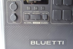 BLUETTI AC200L Portable Power Station 2400W 2048Wh LiFePO4 Solar Generator