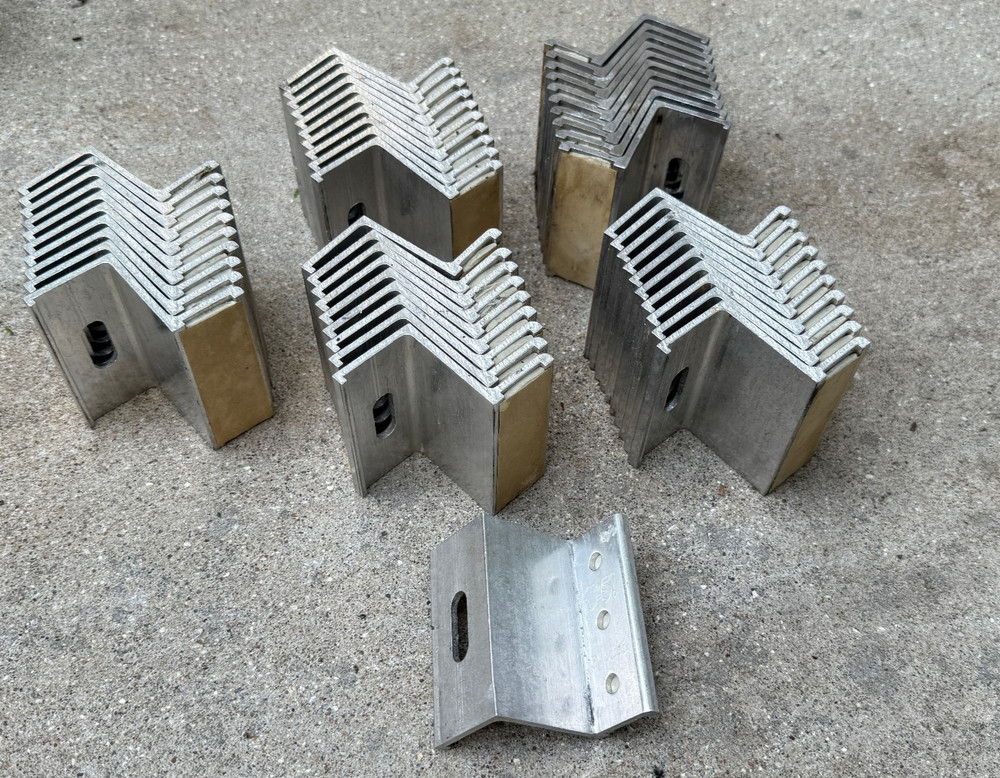 (Qty. 50) S-5! VersaBracket 47 Metal Roof Bracket VB47-29-B-0