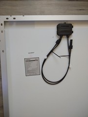 Renogy 200W RSP200DC Single Solar Panel 600 VDC 50 x 30 x 1.5 in *Cracked