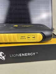 New LION ENERGY Solar Panel Battery Pack Off Grid Charger Power Supply 12v 120v