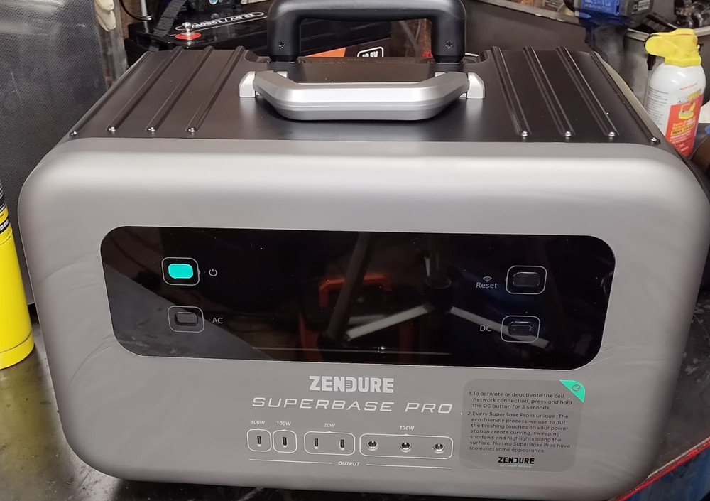 Zendure SuperBase Pro 2000 2096Wh Portable Power Station