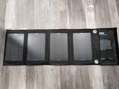 Anker 14W Dual-Port Portable Solar Charger Excellent Condition
