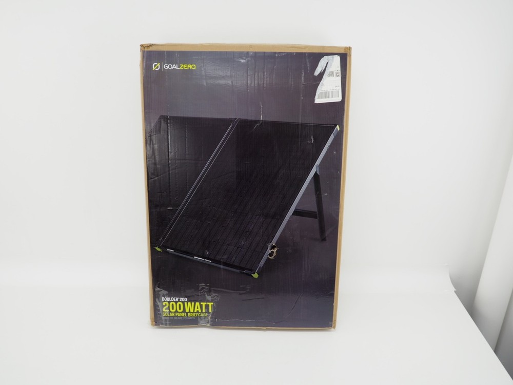 NEW! Goal Zero Boulder 200-Watt Briefcase Portable Solar Panel & Canvas Bag