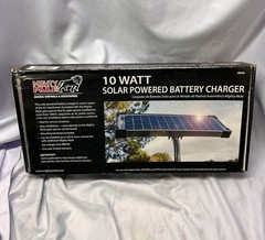 Genuine Mighty Mule FM123 10 Watt Solar Powered Battery Charger New In Box