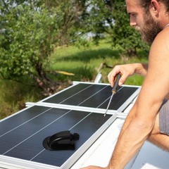 Single Hole Solar Cable Entry Box for Rv and Solar Panel Wiring Black Plastic